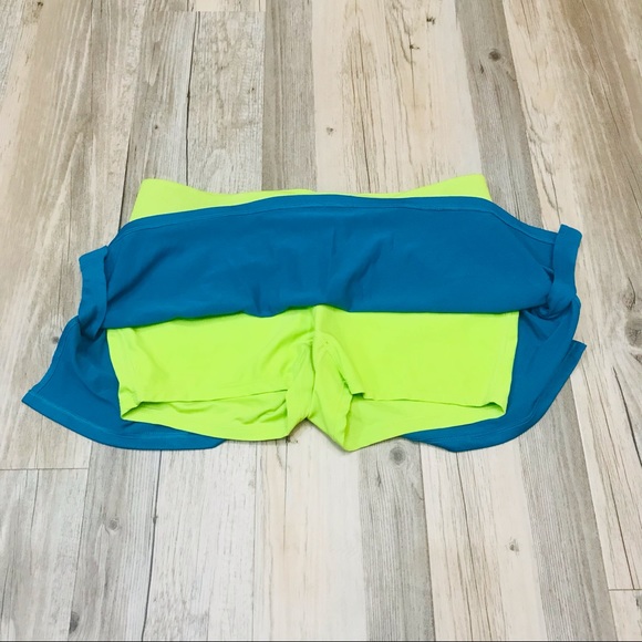 Woman’s Name brand Active bundle Nike, Under Armour, Adidas Medium - Picture 10 of 15